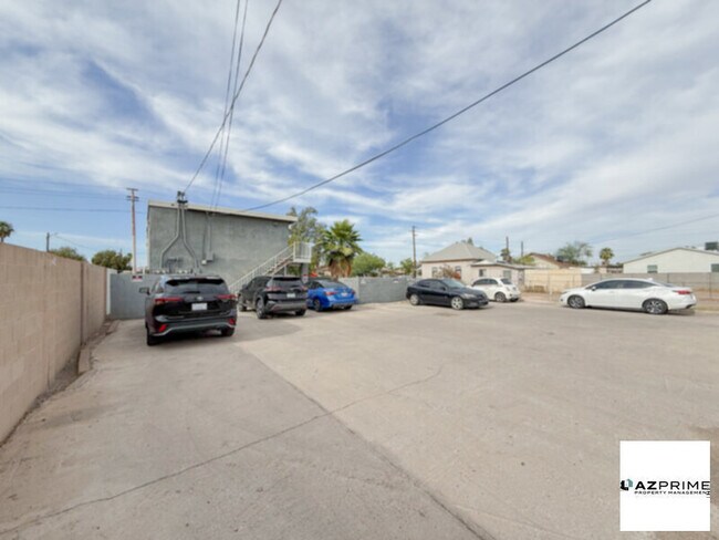 Photo - Cozy and Contemporary Phoenix Studio Featuring a Smart, Open Layout and Modern Upgrades Throughout.