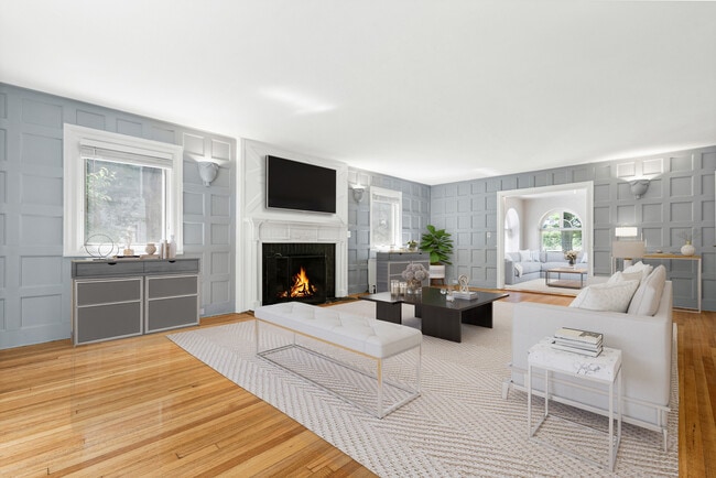 Building Photo - 30 Park Dr N