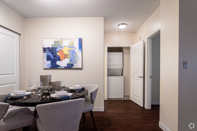 2BR, 2BA