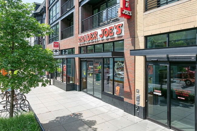 Photo - 1450 Harvard St NW Unidad B