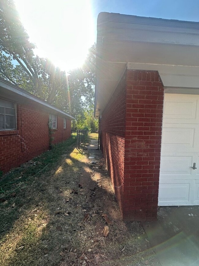 Photo - 2524 Eagle Dr