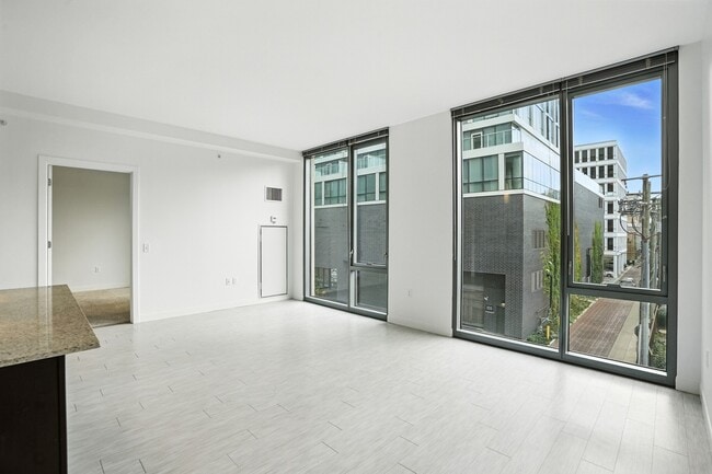 155 Forest Ave