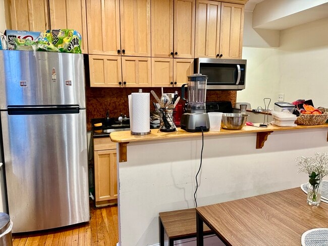 Photo - 73 Thatcher St Unit 201