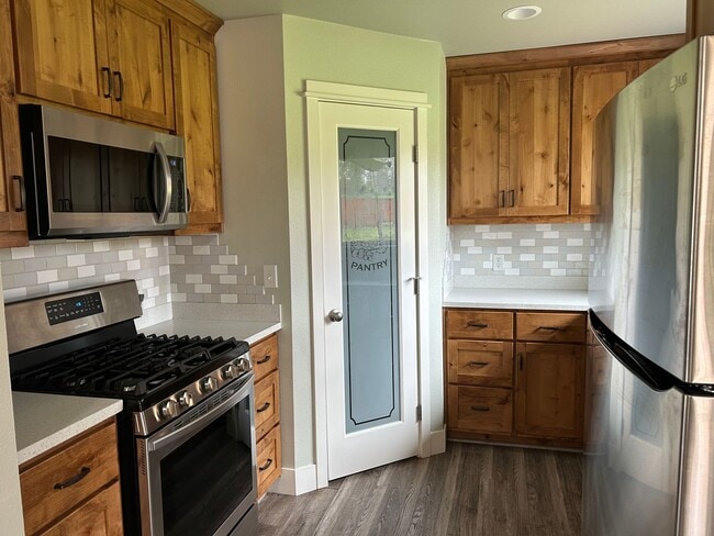 Photo - 1347 Brill Rd