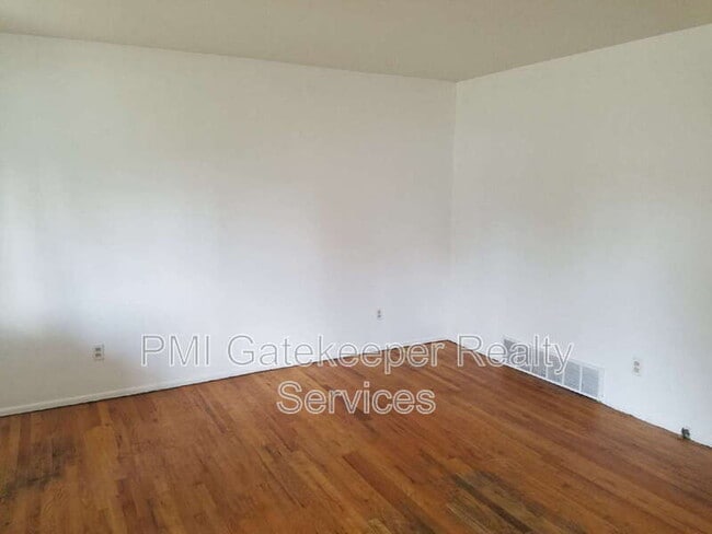 Photo - 9128 Orangewood Dr