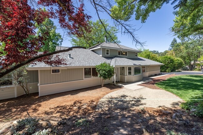 Building Photo - 3632 Ravenwood Ln