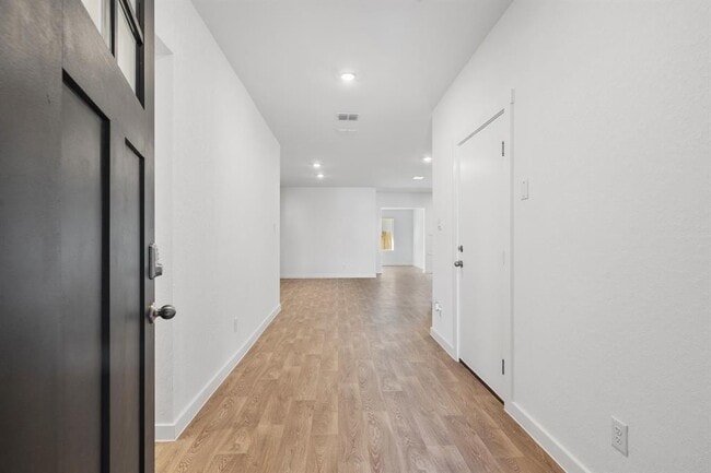 Photo - 646 Grace Ln