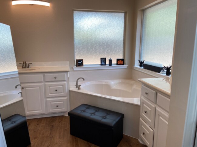 Photo - 4339 Blackwell St