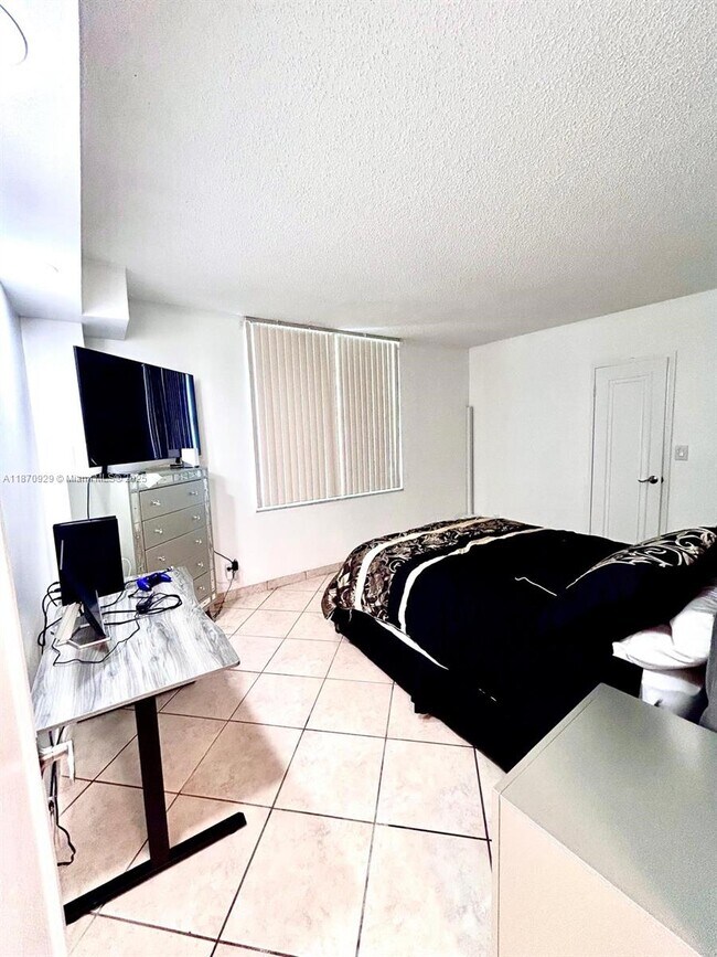 Photo - 3725 S Ocean Dr Unit 1116