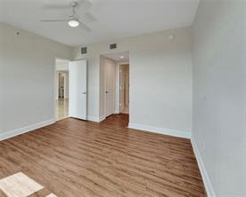 Photo - 15738 Royal Oaks Ln