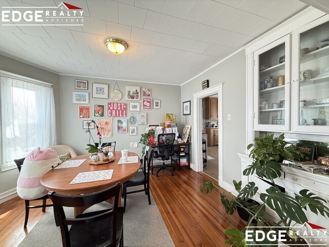 Photo - 90 Hobart St