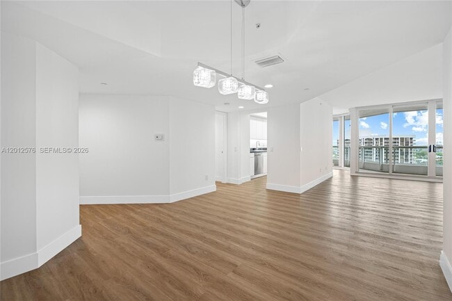 Building Photo - 21055 Yacht Club Dr Unit 1903