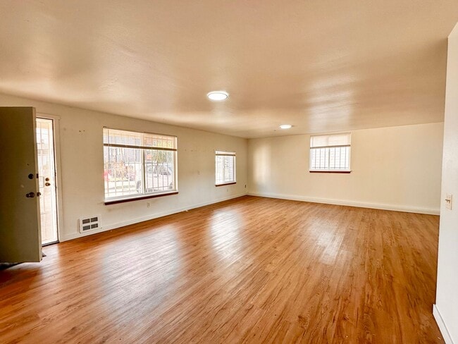 Photo - 7115 44th Ave S