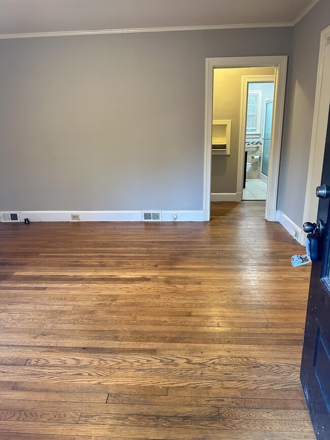 Building Photo - 1517 N Roxboro St