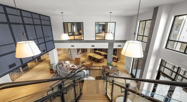 Photo - 704 W Tremont Ave Unit A1