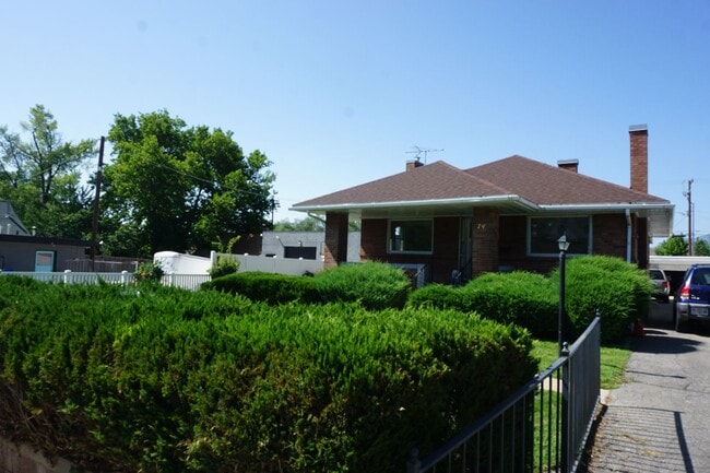 Building Photo - Great Home In Downtown Bountiful