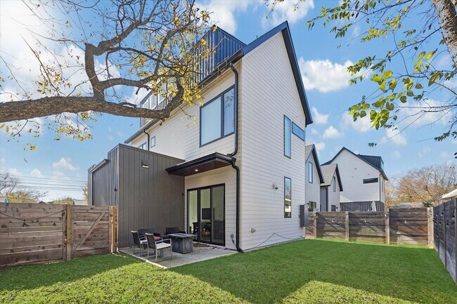 Photo - 1508 Redd St