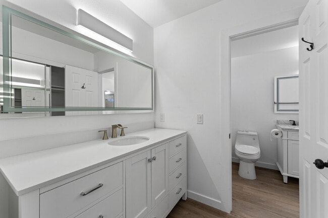 Photo - "Experience Luxurious Living: Spacious 4-B...