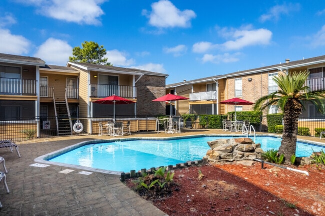 2410 S Kirkwood Rd Pool 1