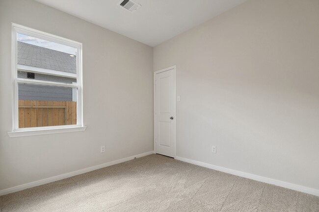 Photo - 16422 Blossom Grv Dr