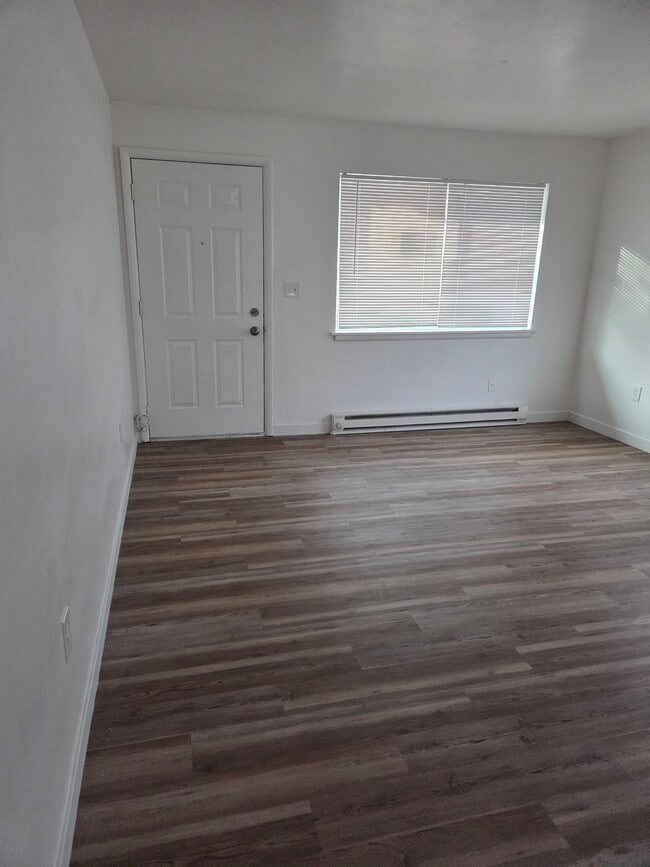 Building Photo - 1112 McKinley Ave Unit 1112 McKinley Ave A