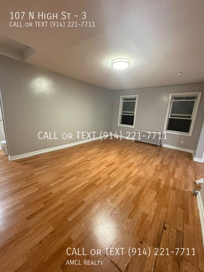 Photo - 107 N High St Unidad 3