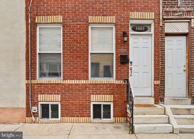 Building Photo - 1605 S Bancroft St Rental