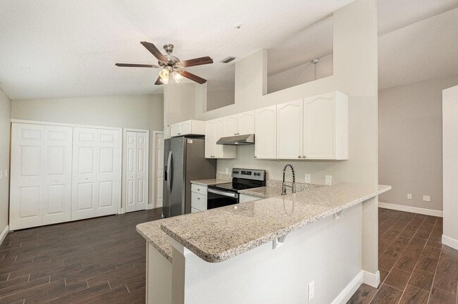 Photo - 513 Oakmont Pl