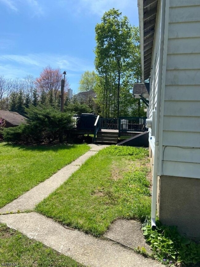Photo - 492 Dogwood Ln