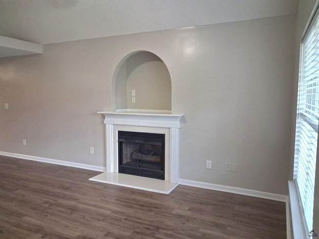 Photo - 105 Monticello Dr