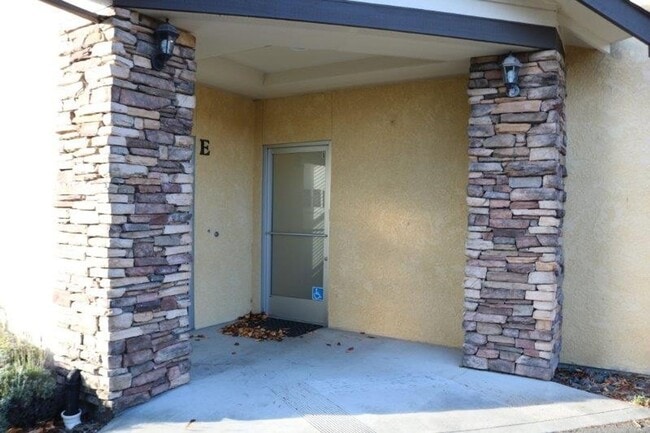 Photo - 3943 Walnut Dr Unit D