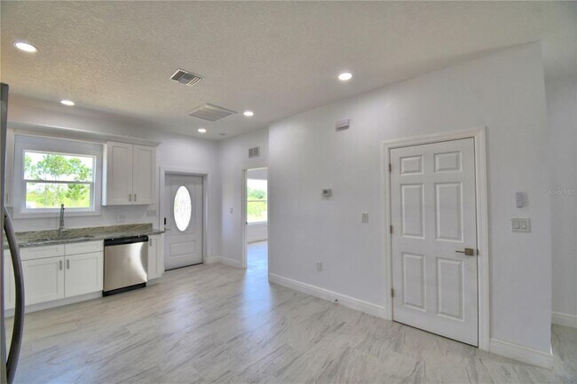 7951 Sarasota Dr