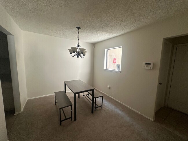 Room in Condo on Huntingdon Chase