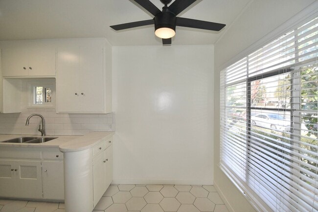 Photo - 11444 Riverside Dr Unidad 11446