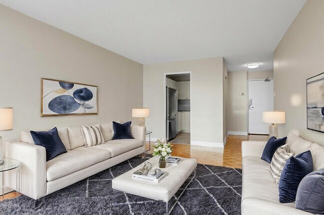 Photo - Driveway Place