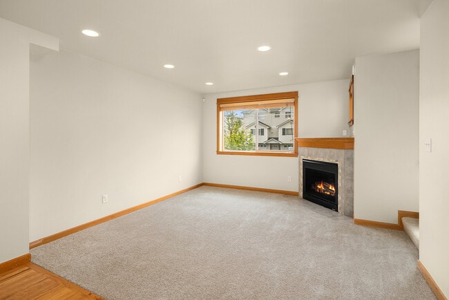 Photo - 908 N 95th St