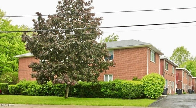 Building Photo - 2868 Noble Rd Unit 16 Rental