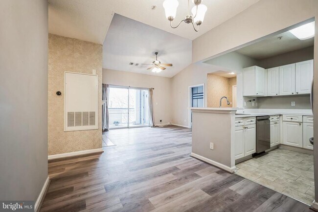 Photo - 20281 Beechwood Terrace Unit 302