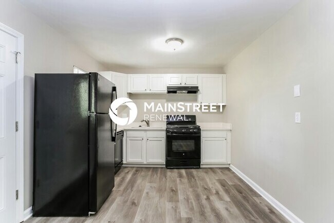 Photo - 3 Bedroom Pet-Friendly Home in Columbus, OH with Main Street Renewal