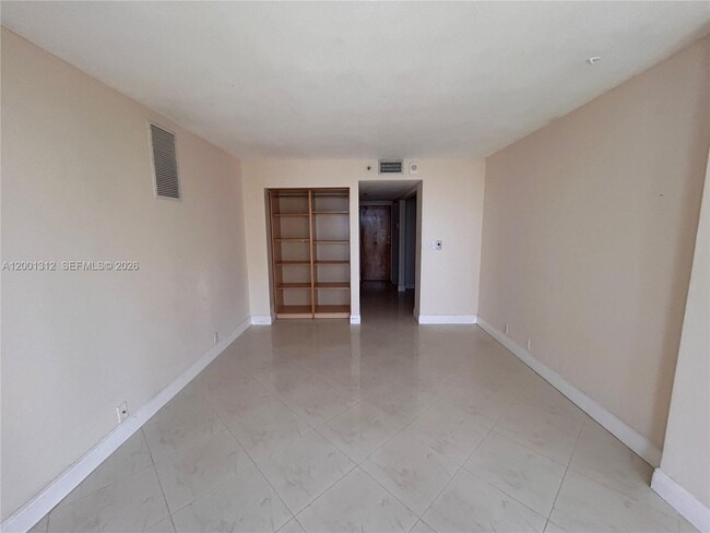 Photo - 7601 E Treasure Dr Unit 1612