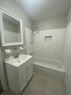 Photo - 728 Elaine St