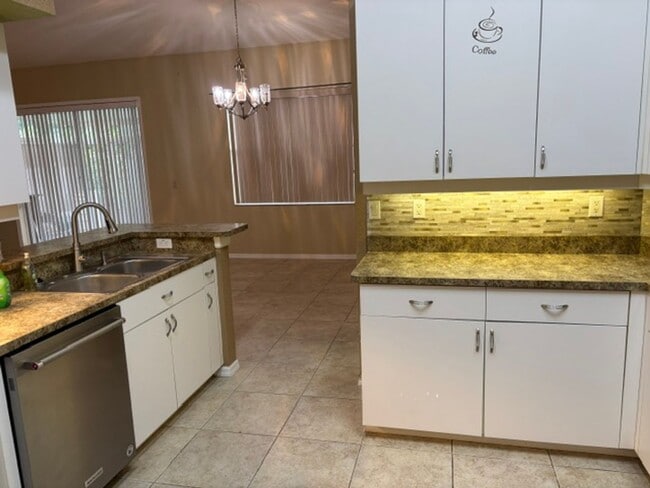 15425 Sonora Dr