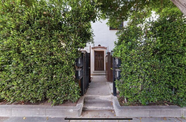 Photo - 2 br, 1.5 bath 4plex - 934 North Ogden Drive