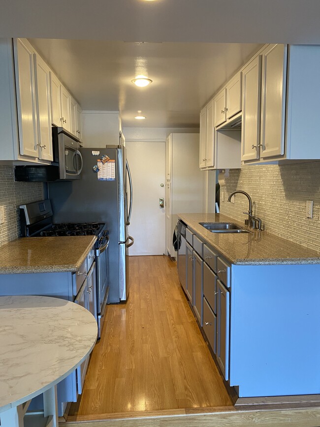 Photo - 10650 Holman Ave Unit 307