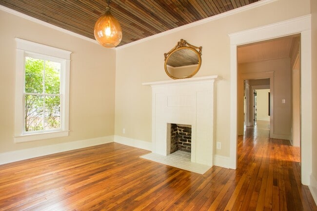 Photo - 2018 Englewood Ave