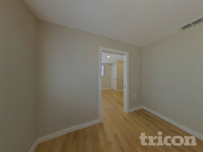 Photo - 5827 10th St N