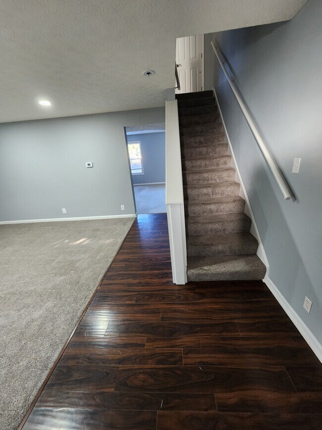 Photo - 8213 Briarhill Lane