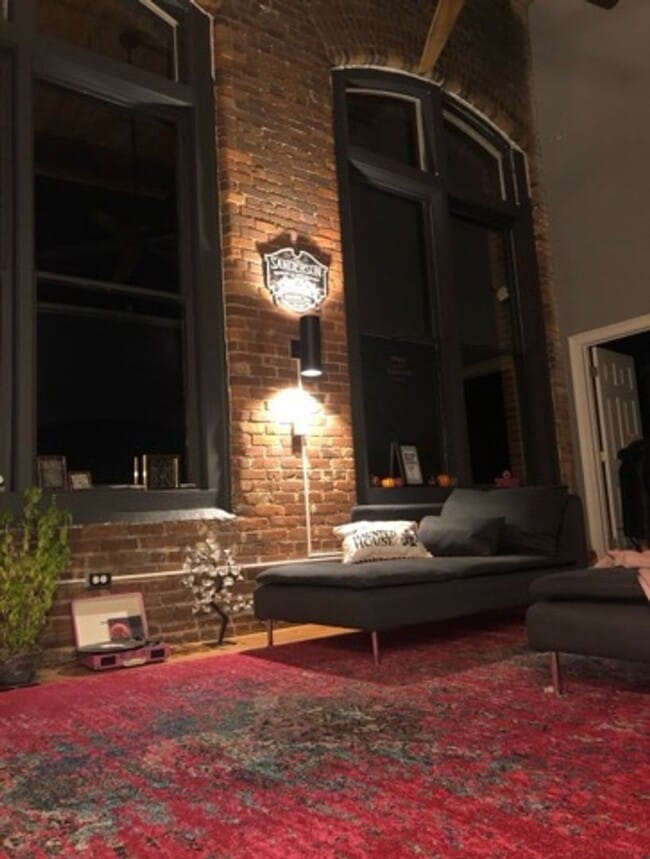 Building Photo - Stunning 2BR/1BA  Condo in Charlotte!!