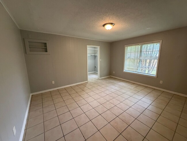 Photo - 5071 Gray Dr