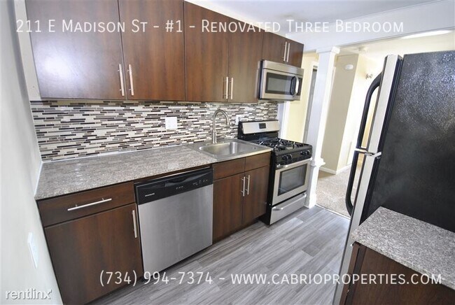 Photo - 211 E Madison St Unit #1 - Renovated Three Bedroom